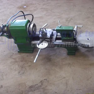 Máy tiện kẹp rút phôi